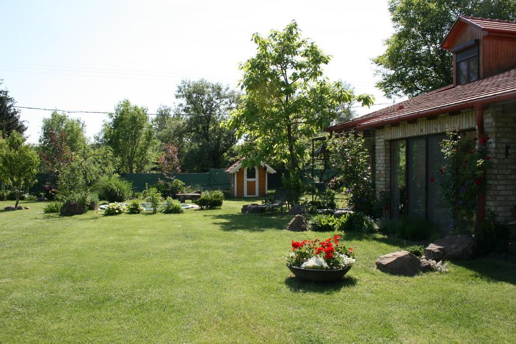 Pensjonat Malomdulo Farmhaz Pilisborosjenő Zewnętrze zdjęcie